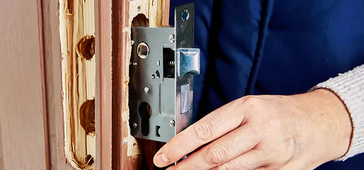 Garage Door Lock Replacement Fort Dodge